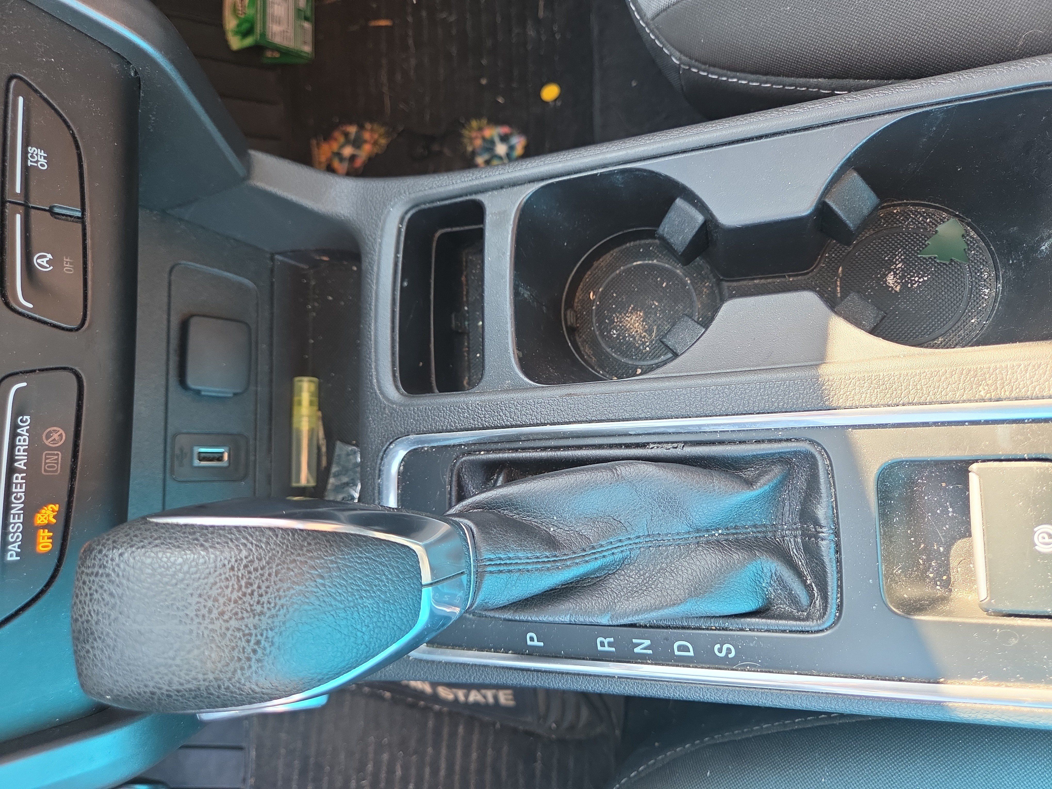 Used 2018 Ford Escape SE w/ Ford Safe & Smart Package AWD/4WD image 8