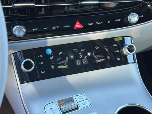 New 2026 Genesis GV70 2.5T Advanced image 31