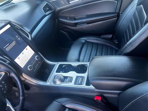 Used 2023 Ford Edge SEL image 14