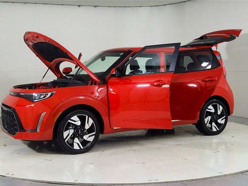 Used 2025 Kia Soul GT-Line w/ GT-Line Technology Package image 10