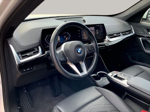 Used 2025 BMW X1 xDrive28i AWD/4WD image 18