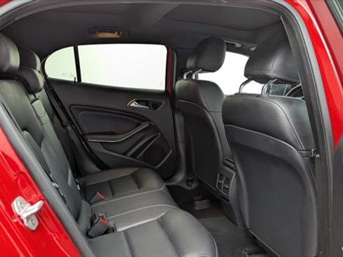 Used 2018 Mercedes-Benz GLA 250 4MATIC image 19