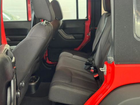 Used 2013 Jeep Wrangler Unlimited Sport image 12