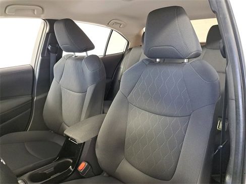 Used 2022 Toyota Corolla LE image 20