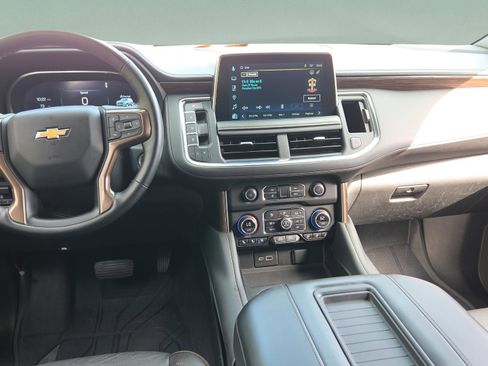 Used 2023 Chevrolet Tahoe High Country RWD image 12