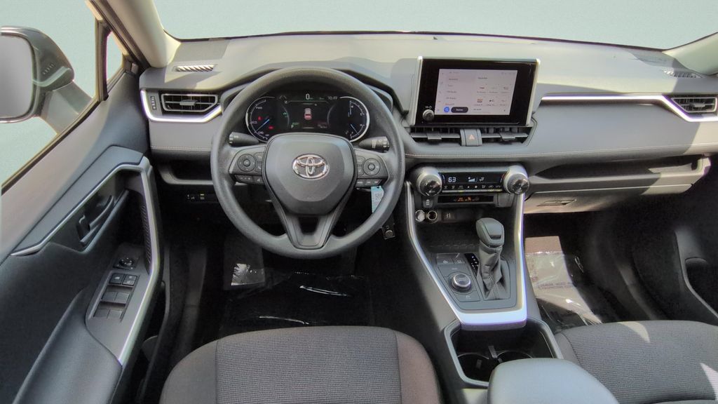 Used 2025 Toyota RAV4 LE AWD/4WD image 12