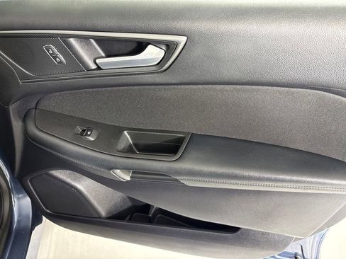 Used 2019 Ford Edge SE FWD image 18