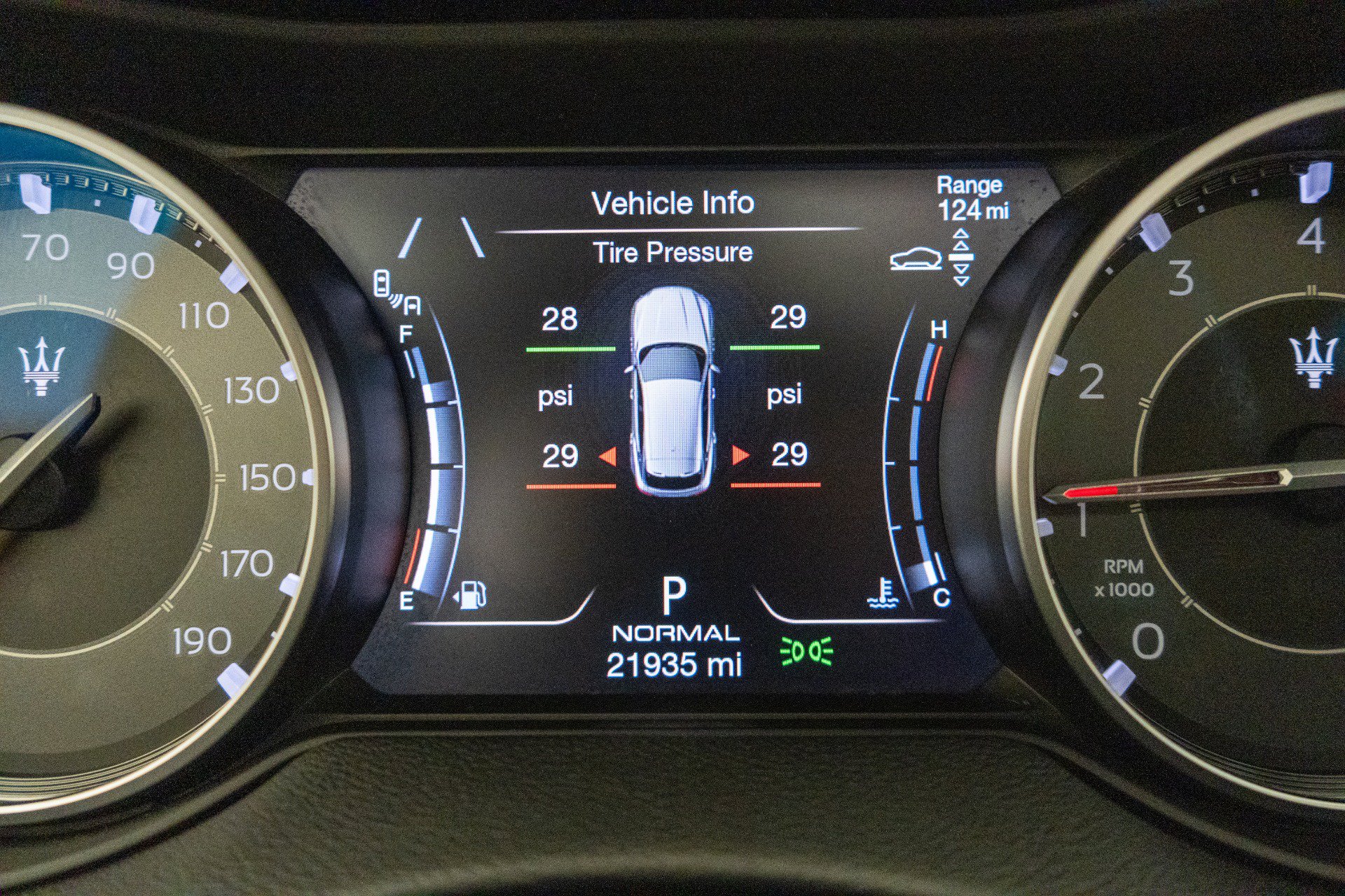 Used 2023 Maserati Levante GT AWD/4WD image 22