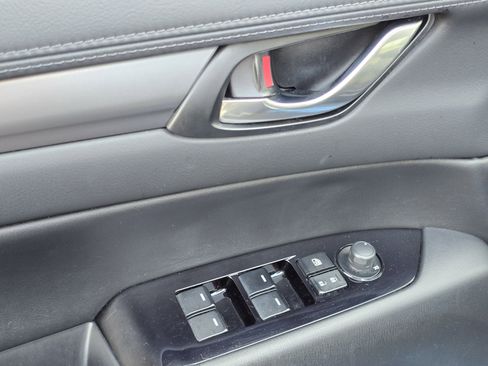 Used 2020 MAZDA CX-5 Touring image 37