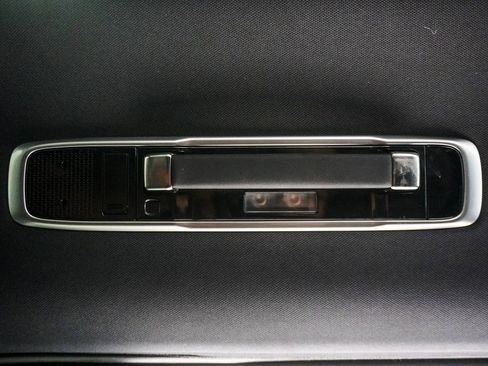 Used 2023 Land Rover Range Rover SE image 24