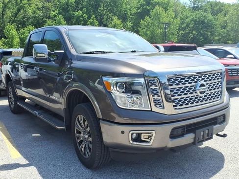 Used 2017 Nissan Titan Platinum Reserve AWD/4WD image 4