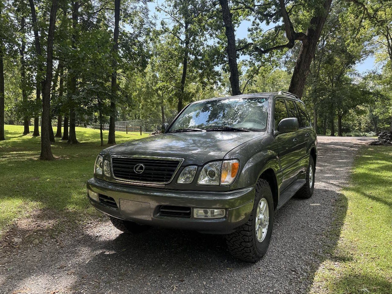 Used 2002 Lexus LX 470 4WD image 9
