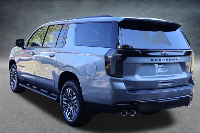 Used 2025 Chevrolet Suburban Z71 w/ Comfort Package AWD/4WD image 23