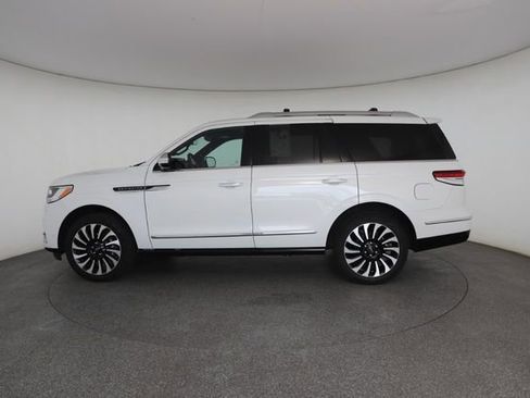Used 2024 Lincoln Navigator Black Label image 7