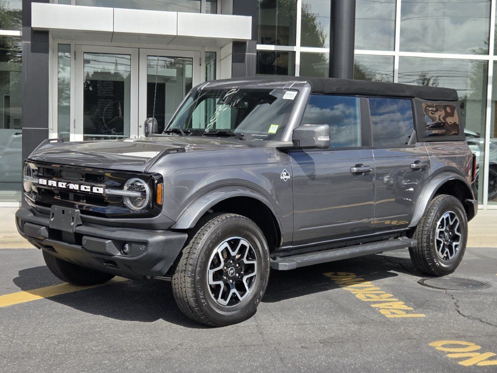 Used 2022 Ford Bronco Outer Banks AWD/4WD image 4