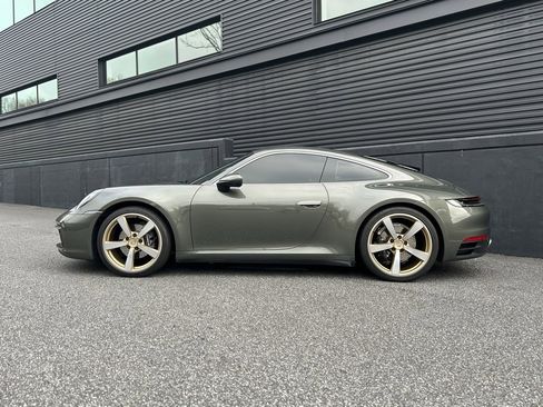 Certified 2022 Porsche 911 Carrera 4 image 2