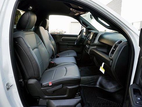 New 2024 RAM 2500 Tradesman w/ Chrome Appearance Group image 19