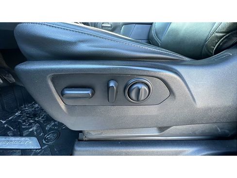 Used 2020 Chevrolet Silverado 2500 LTZ w/ LTZ Premium Package image 25