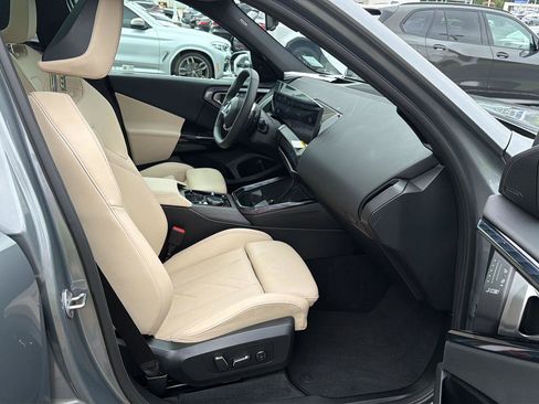 Used 2026 BMW X3 xDrive30i w/ Premium Package AWD/4WD image 11