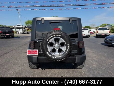 Used 2016 Jeep Wrangler Unlimited Sahara w/ Connectivity Group AWD/4WD image 5