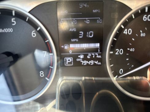 Used 2023 Nissan Versa S FWD image 16
