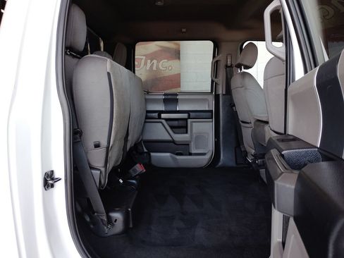 Used 2022 Ford F550 4x4 Crew Cab Super Duty image 16