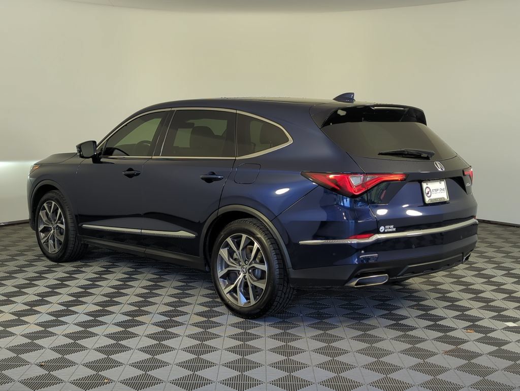 Used 2024 Acura MDX w/ Technology Package FWD image 5
