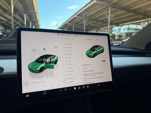 Used 2022 Tesla Model 3 RWD image 19