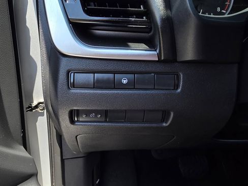 Used 2023 Nissan Rogue SV AWD/4WD image 26