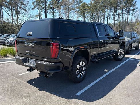 Used 2024 GMC Sierra 2500 Denali w/ Denali Reserve Package image 9