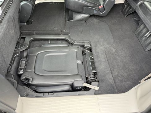 Used 2023 Chrysler Pacifica Touring-L FWD image 14