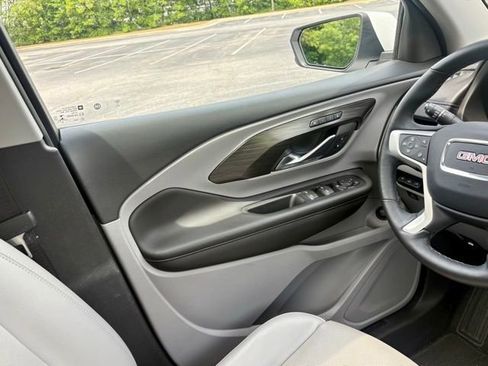 Used 2023 GMC Terrain SLT w/ Tech Package FWD image 22