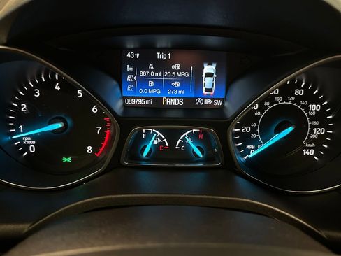 Used 2019 Ford Escape Titanium image 10