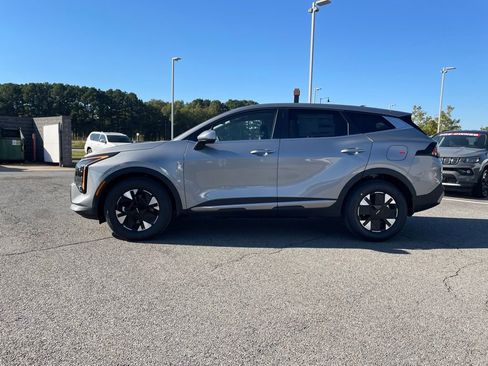 New 2026 Kia Sportage LX image 4