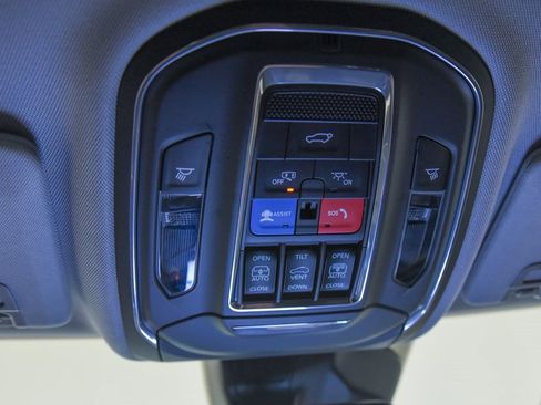 Used 2022 Jeep Grand Cherokee Limited 4xe image 31