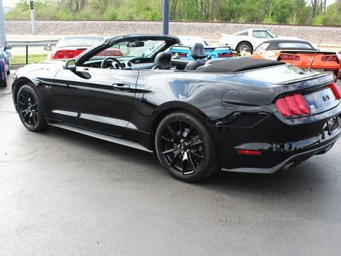 Used 2017 Ford Mustang GT Premium w/ Equipment Group 401A RWD image 26