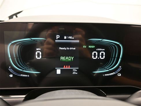 New 2025 Kia Niro EX image 24
