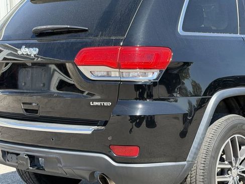 Used 2017 Jeep Grand Cherokee Limited w/ Luxury Group II image 8