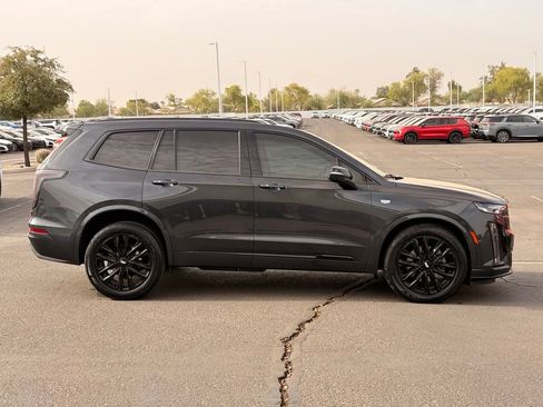 Used 2021 Cadillac XT6 Sport w/ LPO, ONYX Package AWD/4WD image 8