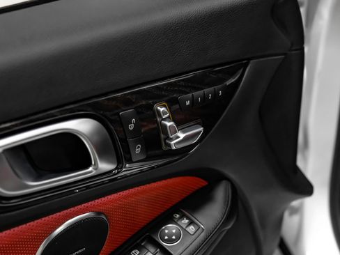 Used 2017 Mercedes-Benz SLC 300 image 31
