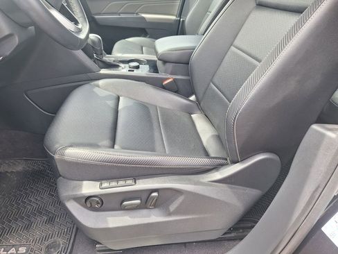 Used 2021 Volkswagen Atlas Cross Sport SEL AWD/4WD image 10