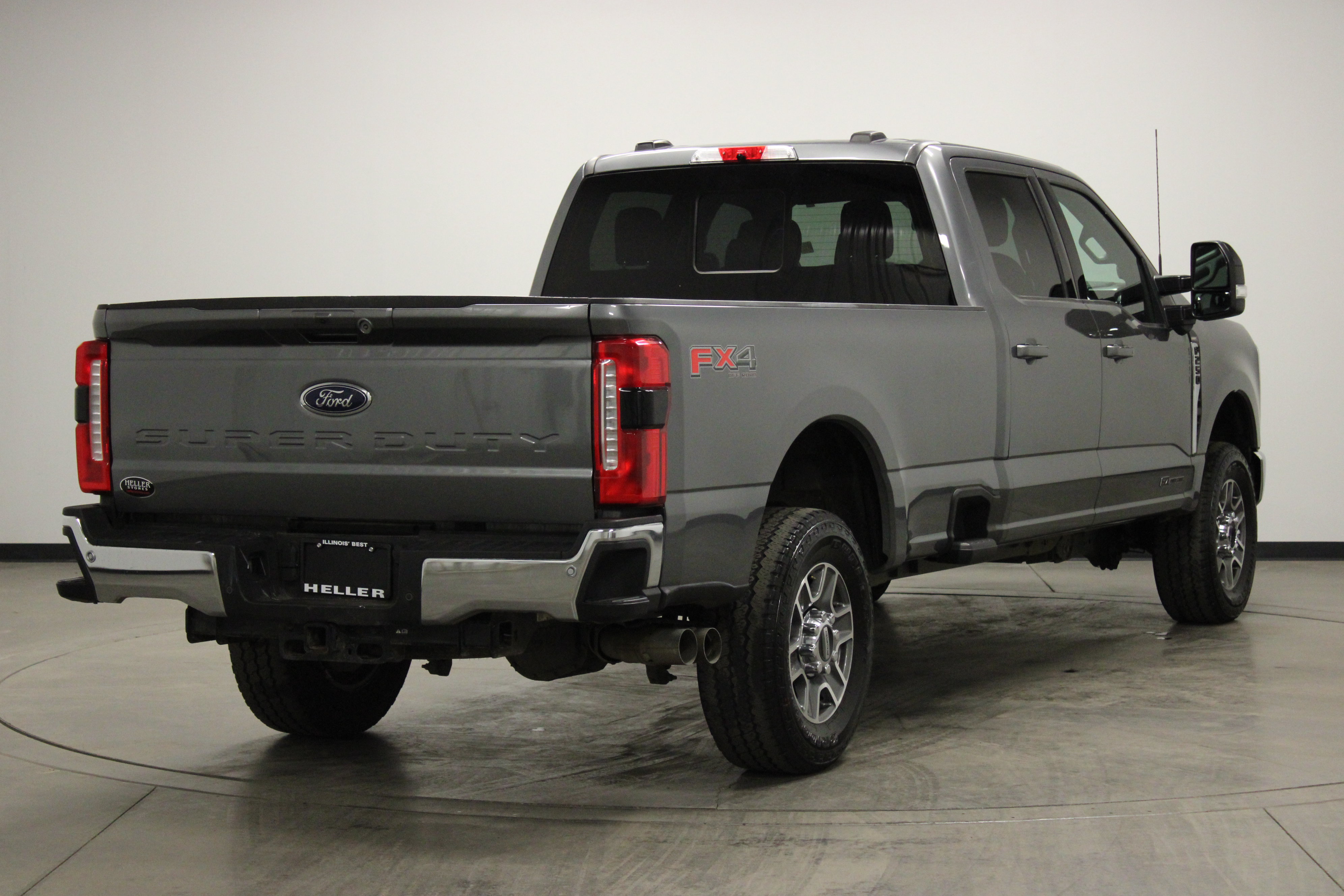Used 2024 Ford F250 Lariat w/ FX4 Off-Road Package AWD/4WD image 8