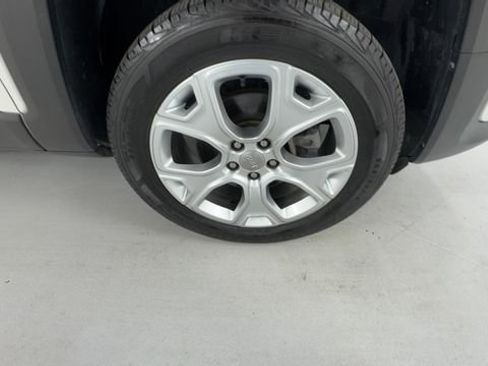 Used 2020 Jeep Renegade Limited AWD/4WD image 9
