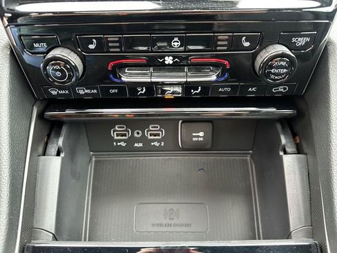 Used 2025 Jeep Grand Cherokee L Altitude AWD/4WD image 34