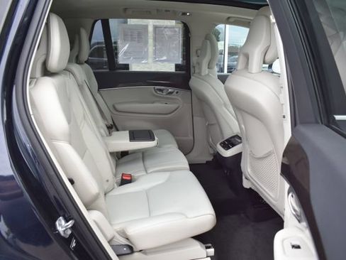 Used 2017 Volvo XC90 T6 Momentum w/ Convenience Package AWD/4WD image 41