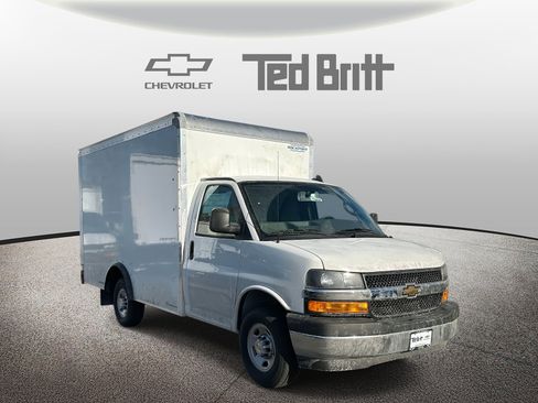 New 2025 Chevrolet Express 3500 w/ Power Convenience Package image 3