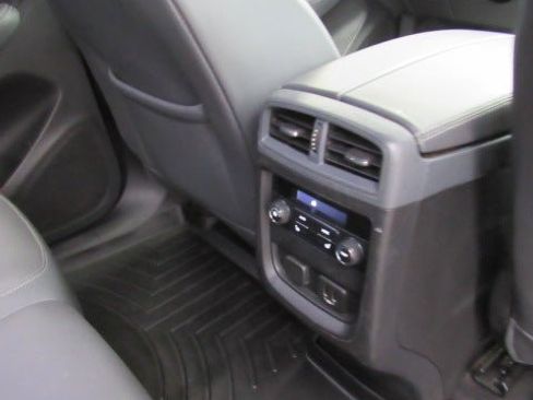 Used 2019 Buick Envision Essence image 11