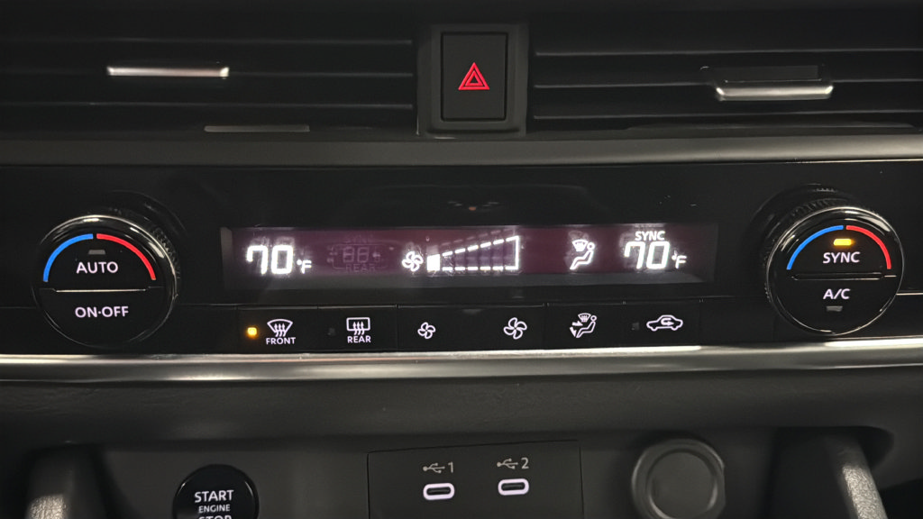 Used 2024 Nissan Rogue SV AWD/4WD image 16