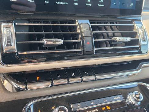 Used 2022 Lincoln Navigator Reserve AWD/4WD image 28