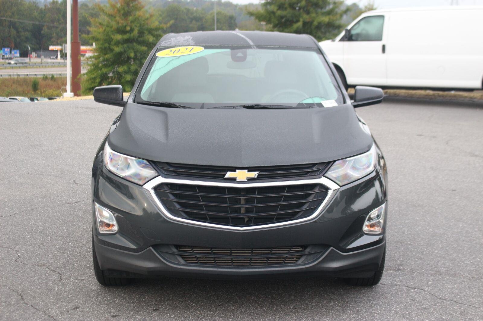 Used 2021 Chevrolet Equinox LS w/ LS Convenience Package FWD image 2